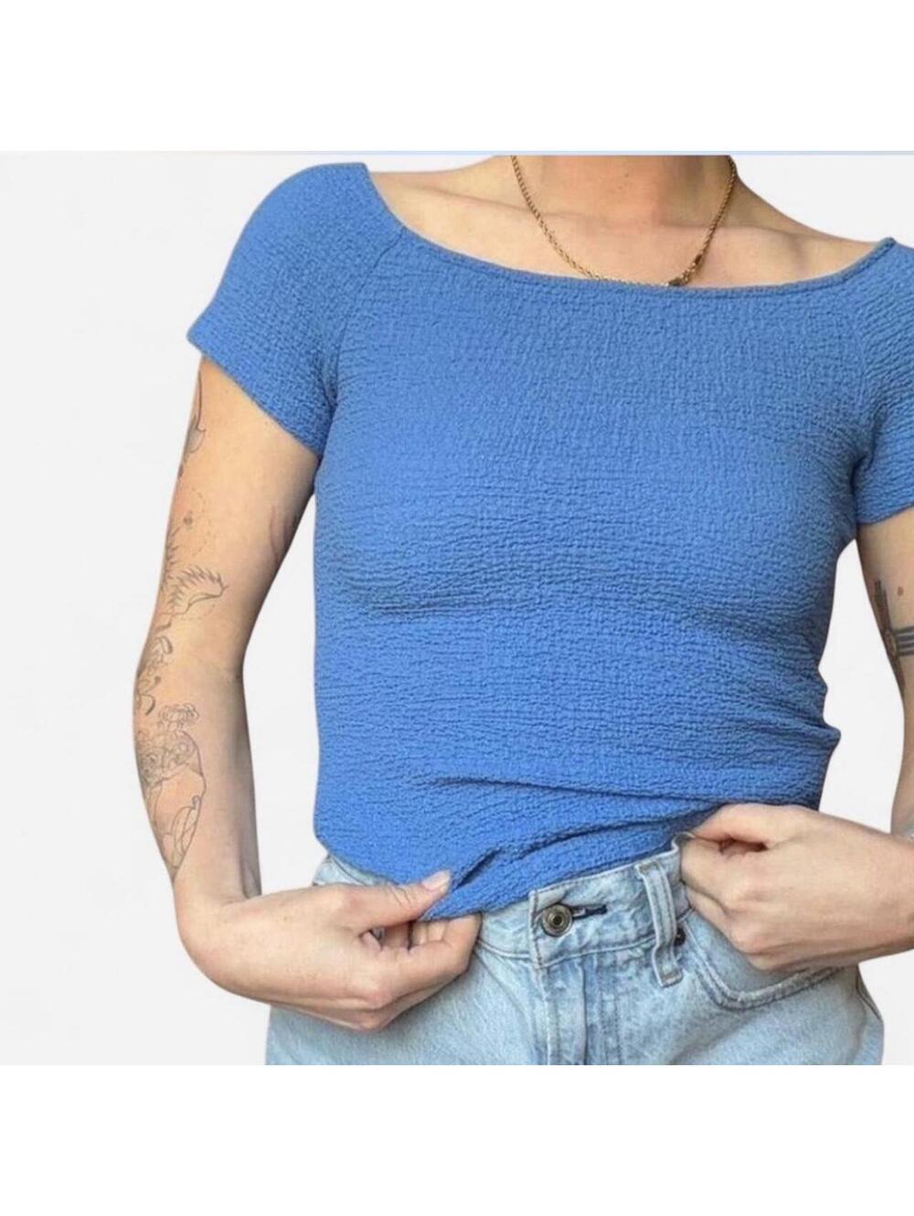 H&M Women's Blue Crop-top
